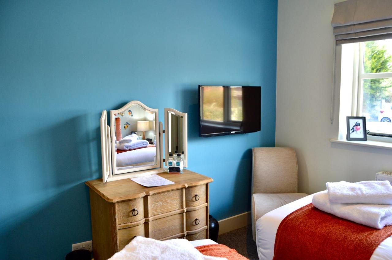 The Nest & Restaurant Hotel *